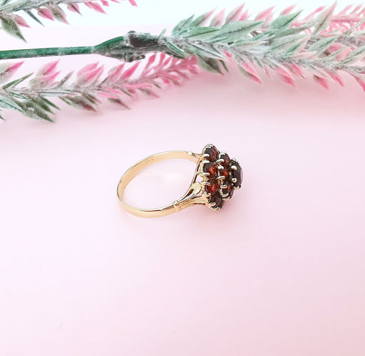 Bague 54.5 Bague Fleur Grenats Or Jaune 58 Facettes AA 1485