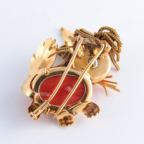 Broche Broche chat en or, diamants et corail 58 Facettes 513