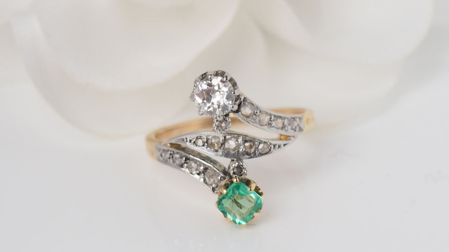 Bague 53.5 Bague Toi Et Moi En Or Et Platine, Emeraude Et Diamants 58 Facettes 31522