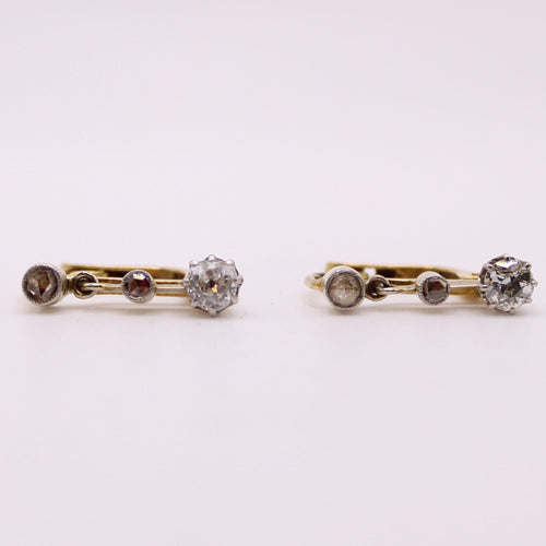 Boucles d'oreilles Dormeuses, trilogie de diamants 58 Facettes