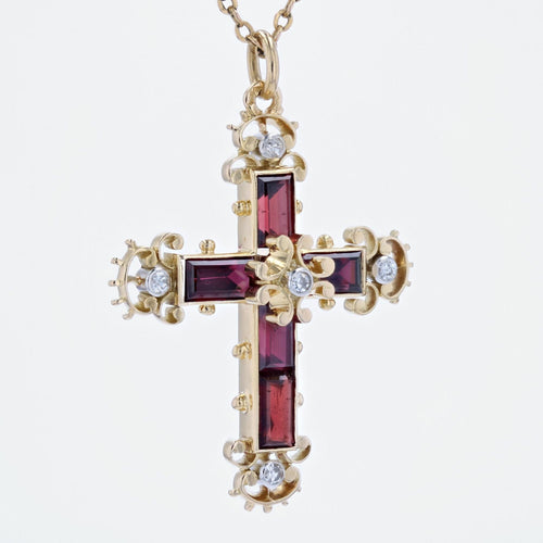 Pendentif Croix or jaune diamants grenats 58 Facettes 19-698B