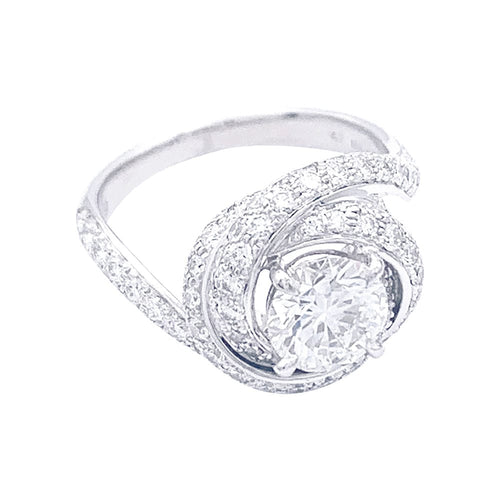 Bague 51 Solitaire Cartier, "Trinity Ruban", platine et diamants. 58 Facettes 32710