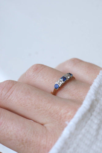 Bague Bague jarretière saphirs et diamants 58 Facettes