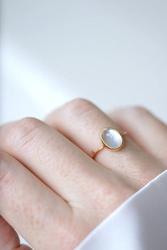 Bague Bague ancienne pierre de lune sur or jaune 58 Facettes