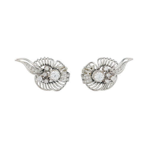 Boucles d'oreilles Boucle d'oreilles volutes en platine, or blanc et diamants. 58 Facettes 31660