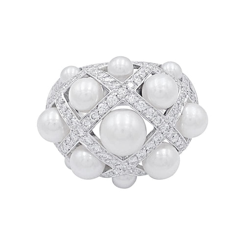 Bague 56 Bague Chanel, Baroque, or blanc, diamants, perles de culture. 58 Facettes 32342