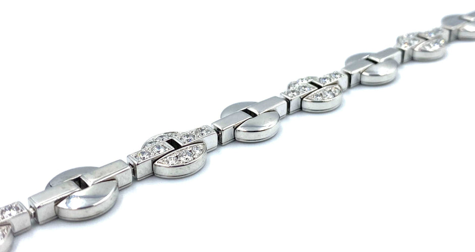 Bracelet Cartier. Collection Himalia, bracelet or blanc 18K et diamants 58 Facettes