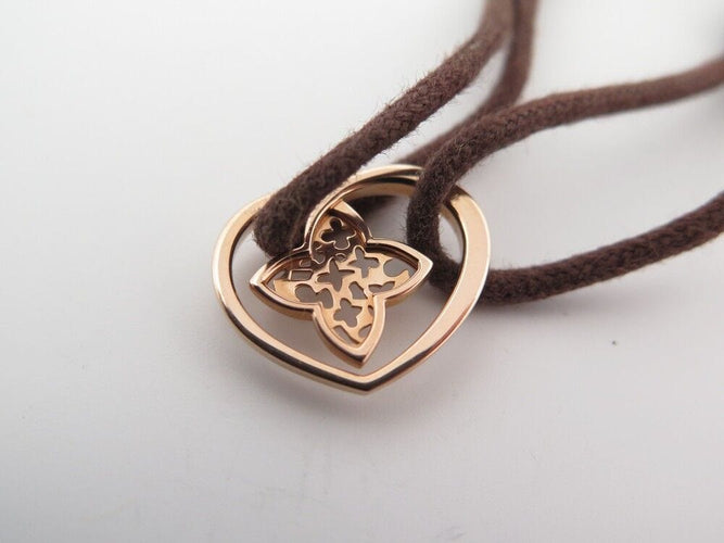 Bracelet bracelet LOUIS VUITTON coeur fleur monogram or rose 18k sur cordon 58 Facettes 249782
