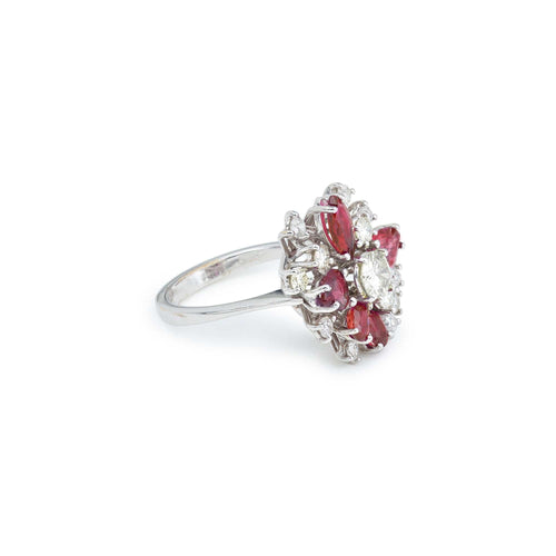 Bague Bague Vintage Diamants 1.10 Carats Rubis 1.30 Carats Or Gris 18 Carats 58 Facettes B318
