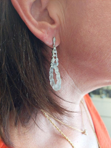 Boucles d'oreilles BOUCLES D'OREILLES PENDANTES CRISTAL ET DIAMANTS 58 Facettes 068471