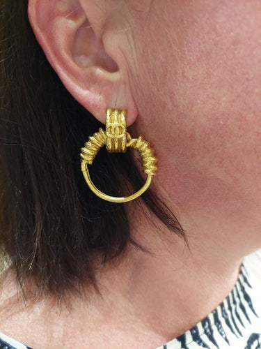 Boucles d'oreilles CLIPS SIGNÉS CHANEL 58 Facettes 072501