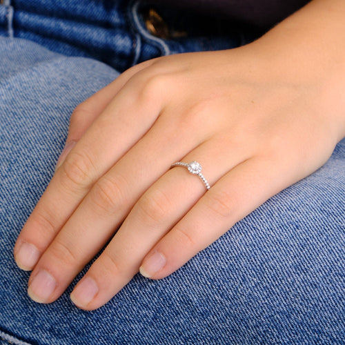 Bague 53 Bague Or blanc Diamants 58 Facettes