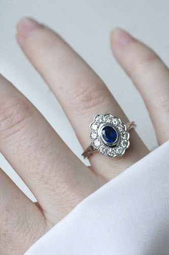 Bague Bague marguerite saphir entourage diamants 58 Facettes