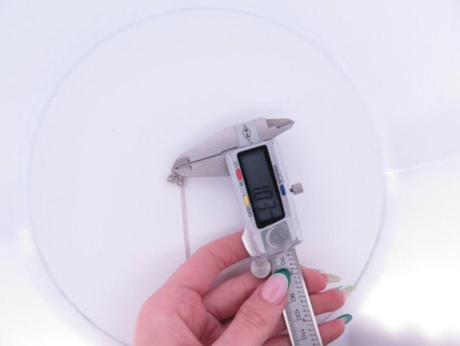 Collier collier roberto  pendentif flower en or blanc 18k 3.4gr 4 diamants 58 Facettes 249469