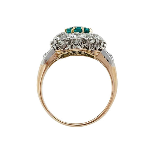 Bague 52 Bague marguerite émeraude entourage diamants. 58 Facettes 30754