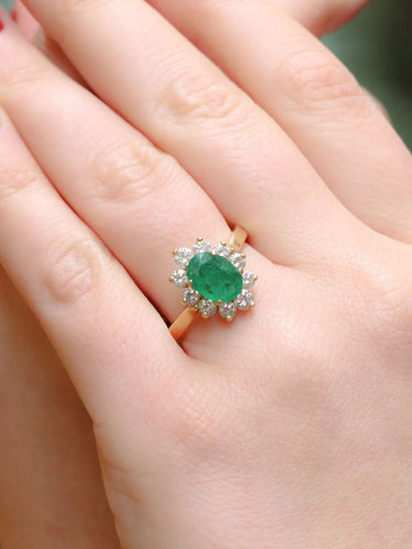 Bague 63 Bague Marguerite Or jaune Emeraude ovale Diamants 58 Facettes J205