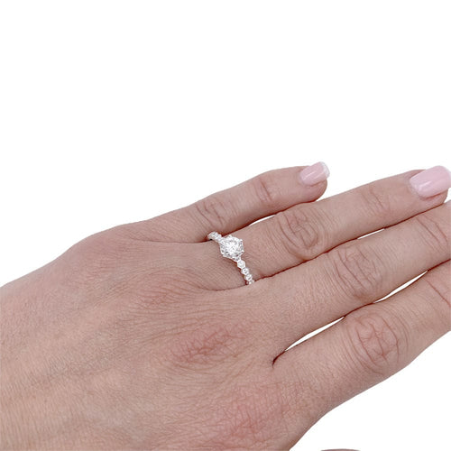 Bague 56 Bague Chaumet, Solitaire Bee my Love, or blanc, diamants. 58 Facettes 32452