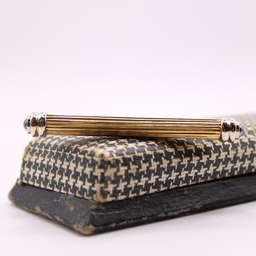 Broche Pince à cravate en or jaune et blanc Hématite 58 Facettes