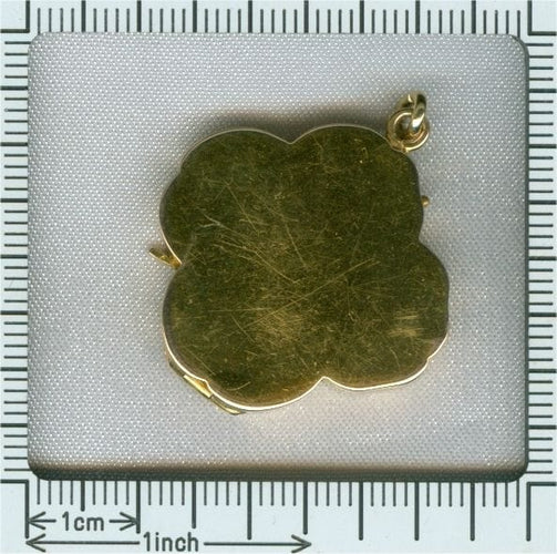 Pendentif Médaillon en or 58 Facettes 11265-0017