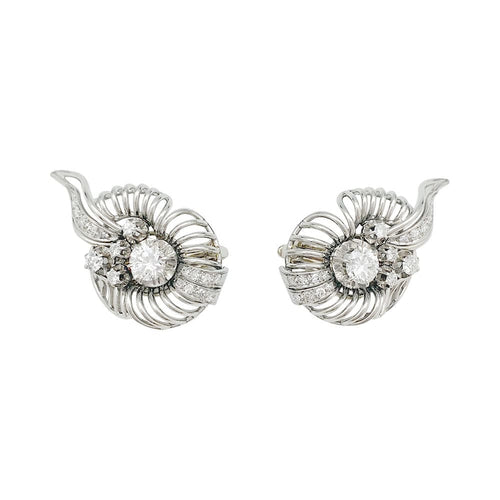 Boucles d'oreilles Boucle d'oreilles volutes en platine, or blanc et diamants. 58 Facettes 31660