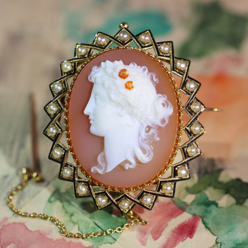 Broche Broche camée or, perles émail noir 58 Facettes 19176-0039