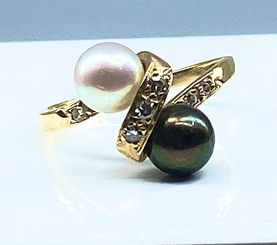 Bague 50.5 Bague en or jaune 18 carats, perle de Tahiti, perle de culture blanche et diamants 58 Facettes AB264