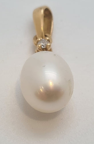 Pendentif Pendentif en Or jaune, perle de culture 58 Facettes