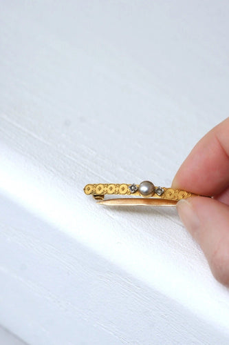 Accessoire Barrette cheveux ancienne en or jaune, perle, et diamants 58 Facettes