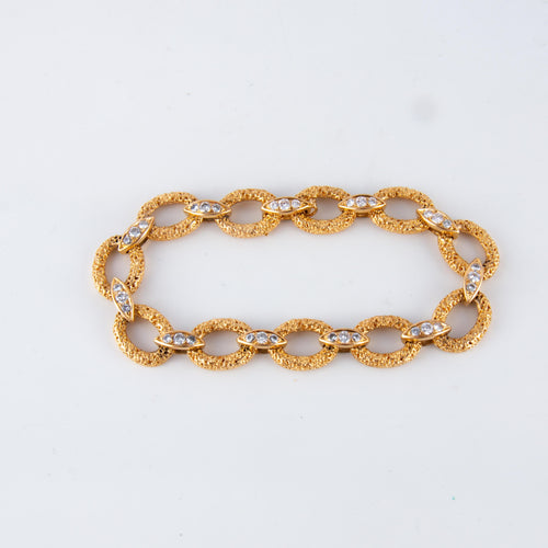 Bracelet or jaune, maillons texturés et diamants 58 Facettes