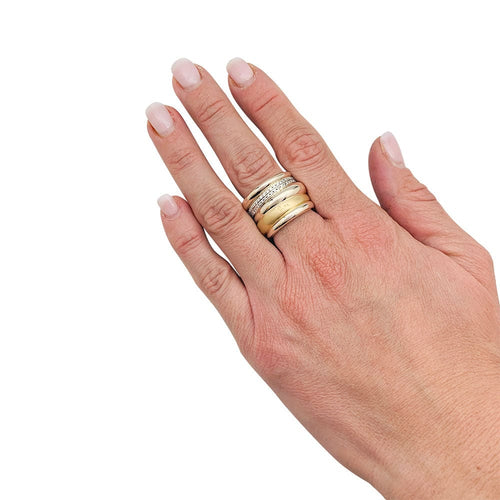 Bague 52 Bague Pomellato en or naturel et jaune modèle "Tubulaire", diamants. 58 Facettes 31173