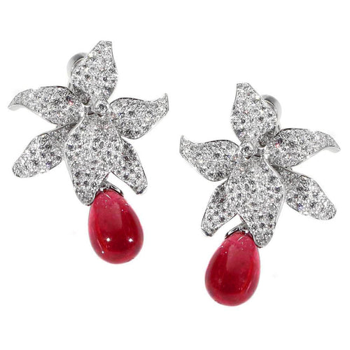 Boucles d'oreilles Boucles d'oreilles Cartier, collection Caresse D'Orchidées. 58 Facettes 32660