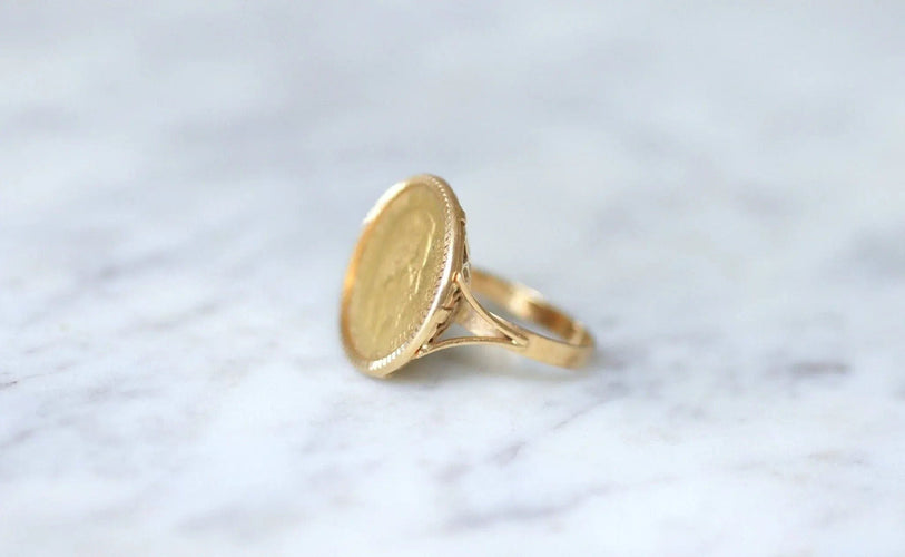 Bague 54 Bague or pièce Napoléon 10 Francs 58 Facettes