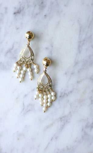 Boucles d'oreilles Boucles d'oreilles or jaune et franges de perles 58 Facettes