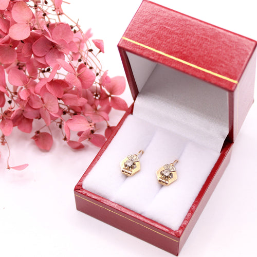 Boucles d'oreilles Dormeuses Art Déco Motif Hexagonal 58 Facettes