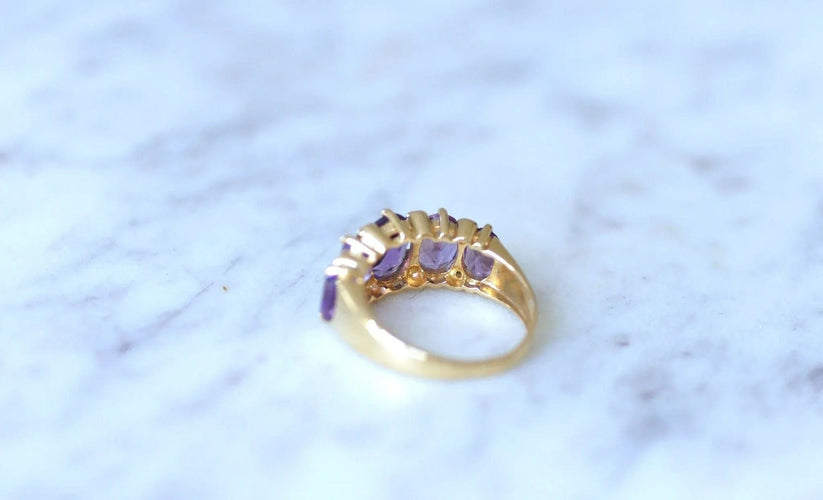 Bague Bague jarretière améthystes et diamants 58 Facettes