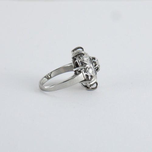 Bague 54 Bague à motif rayonnant Diamants 58 Facettes ADA03