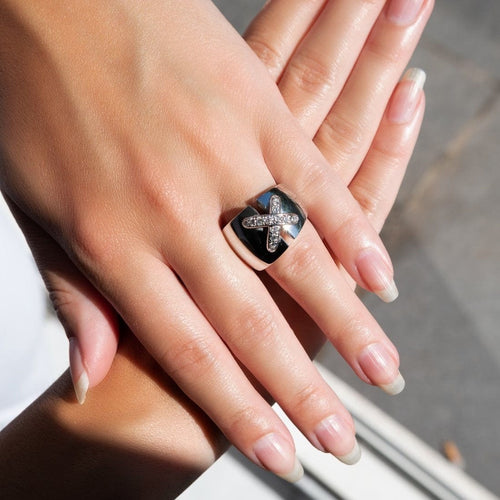 Bague 49 Bague Chaumet or gris diamants 58 Facettes 61E00424