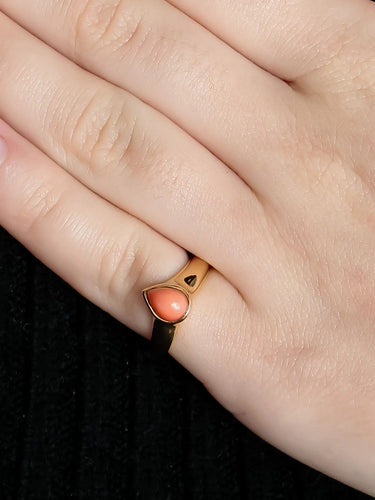 Bague Or Jaune / Corail / 46 BAGUE VAN CLEEF & ARPELS CORAIL & OR 58 Facettes BO/220006 STA
