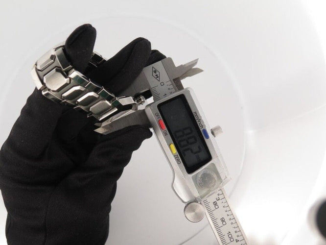 Montre montre REPOSSI r1sq 35 mm quartz classique en acier palladie 58 Facettes 250937