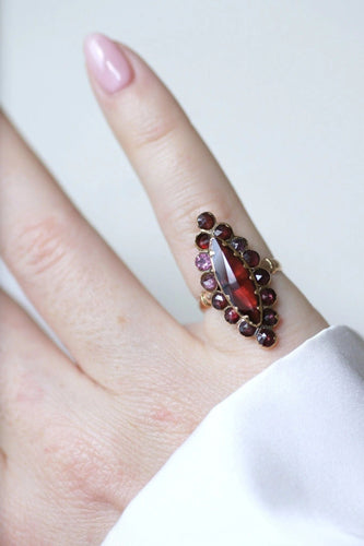 Bague Grande bague marquise grenats 58 Facettes
