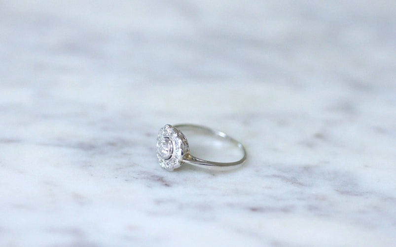 Bague marguerite platine et diamants 58 Facettes