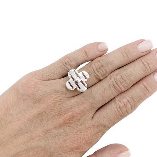 Bague 50 Bague Louis Vuitton or blanc. 58 Facettes 31899