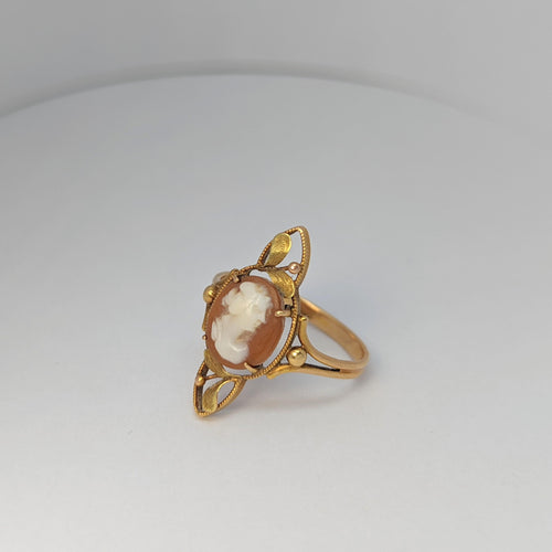 Bague Bague en or rose et camée 58 Facettes 20110