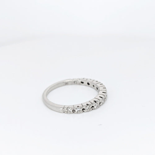 Bague Demi-alliance en or blanc et diamants 58 Facettes 21566
