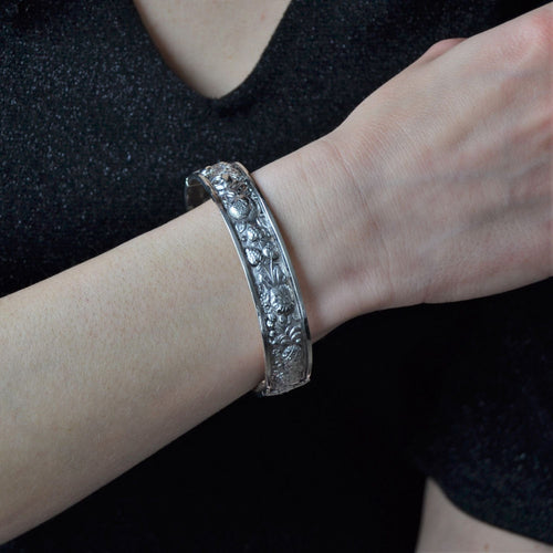 Bracelet Bracelet jonc en argent gravé 58 Facettes 22-133