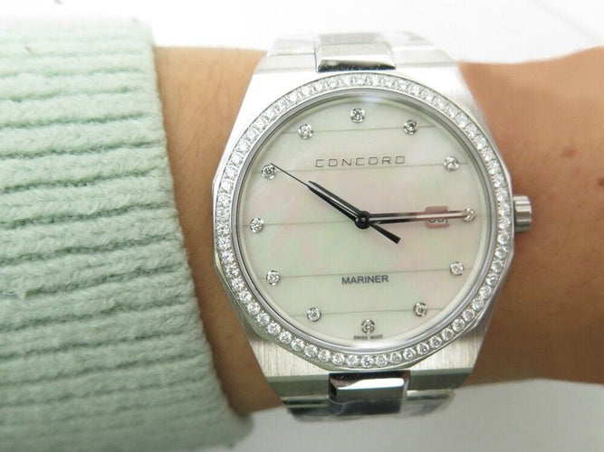 Montre montre CONCORD mariner quartz 41 mm en acier diamants 58 Facettes 257592