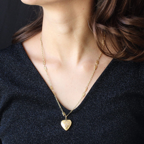 Pendentif Chaine ancienne en or et son médaillon cœur 58 Facettes 21-336