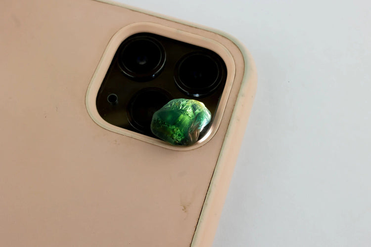 Gemstone Saphir bleu brut non chauffé d'Auvergne 14cts 58 Facettes 247