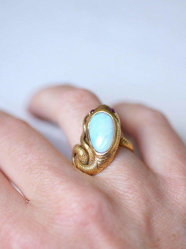 Bague serpent enroulé vintage en or jaune, opale, et rubis 58 Facettes