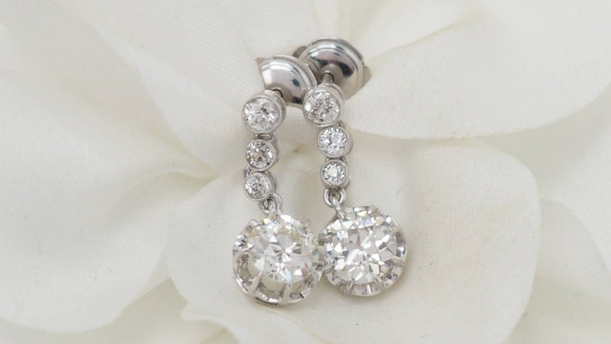 Boucles d'oreilles Dormeuses anciennes diamants 58 Facettes 32339